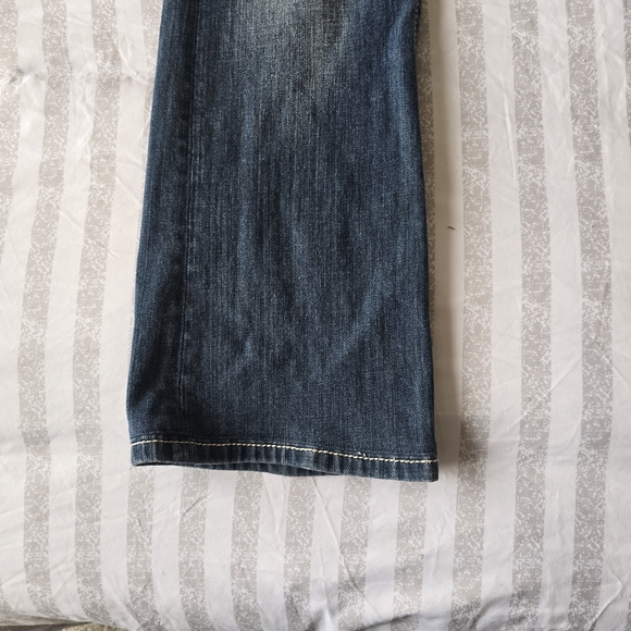 Miss Me Dark Denim Jeans Fleur-de-lis Design Size 29 With 34" Inseam - Picture 2 of 5